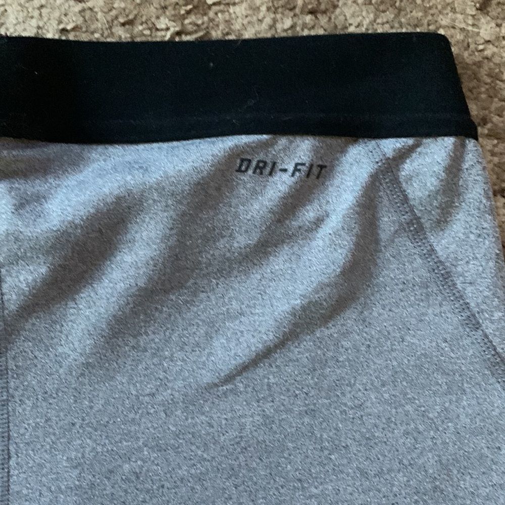 Nike Pro gray spandex bike shorts size large - Picture 9 of 10